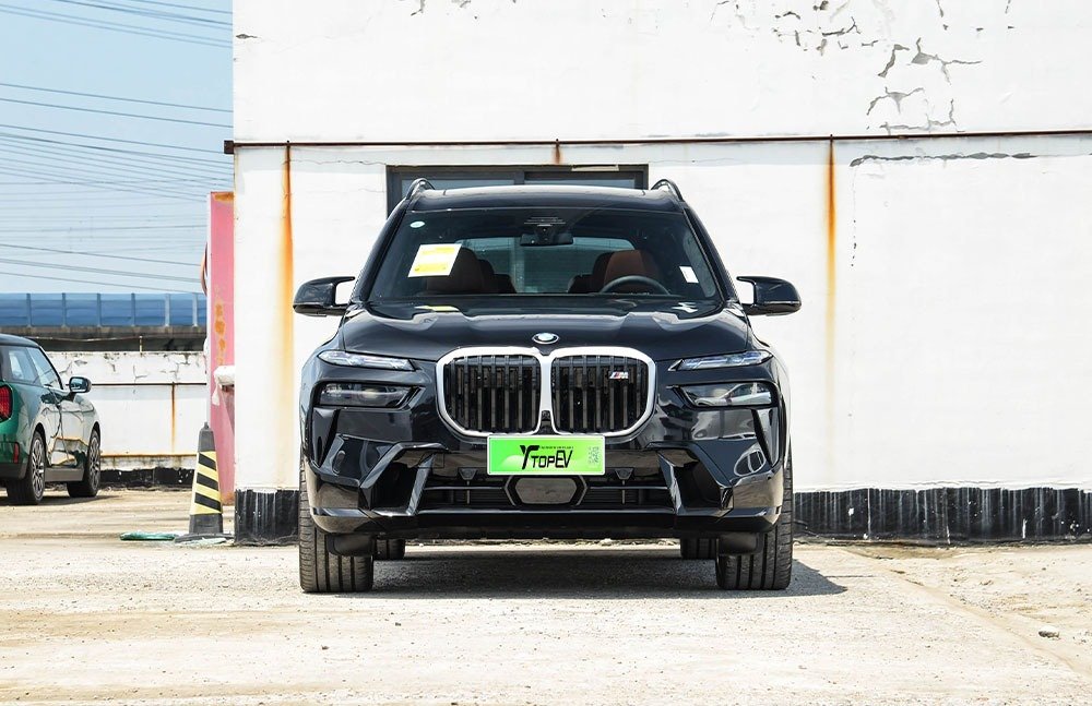 imgi_3_1_3(74) BMW X7 2026 – Ready for Export From China | Chinese Cars in Africa For Sale - Image 1