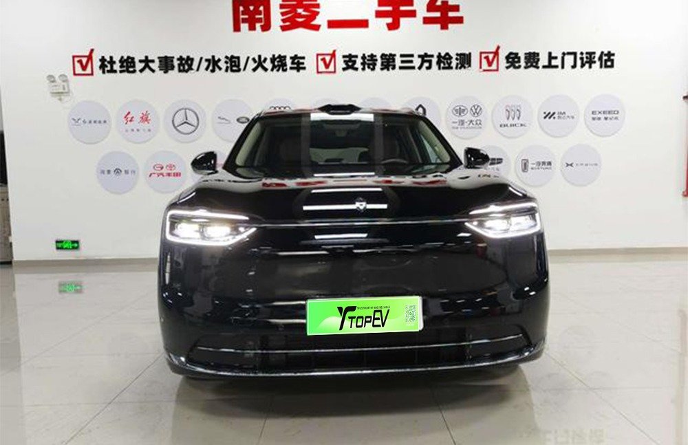 imgi_4_aito m7 2 Aito M7 2026 Model Year, Extended-Range Ultra, 5-Seater, AWD – Ready for Export From China | Chinese Cars in Africa For Sale - Image 1